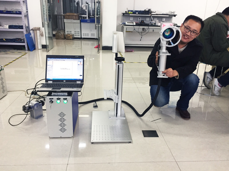 迷你手持式光纖激光打標(biāo)機(jī) 20W, 30W, 50W