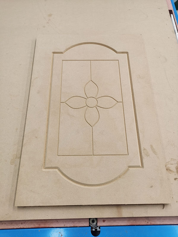 適用于木門項目的自動換刀數控雕刻機 適用于木門項目的自動換刀數控雕刻機