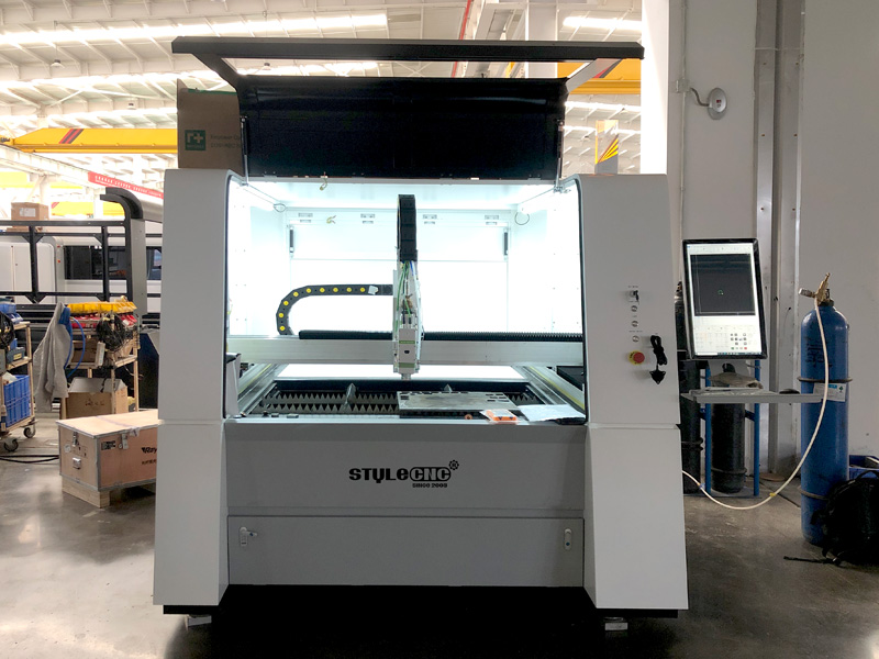 適合初學(xué)者的入門級小型金屬激光切割機(jī) 適合初學(xué)者的入門級小型金屬激光切割機(jī)