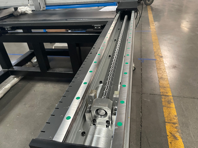 雙導(dǎo)軌、研磨滾珠絲杠傳動 雙導(dǎo)軌、研磨滾珠絲杠傳動