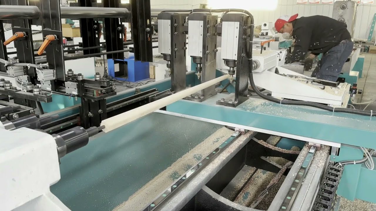 用于木工車削的多軸數控仿形車床 用于木工車削的多軸數控仿形車床